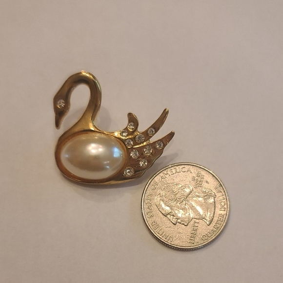 Vintage Faux Pearl And Rhinestone Swan Brooch Pin - Picture 3 of 3